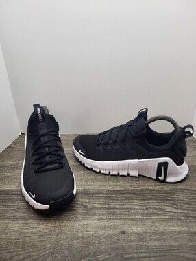 Nike Free Metcon 6 Women's Size 7.5 US Black White Training Gym Shoes Sneakers